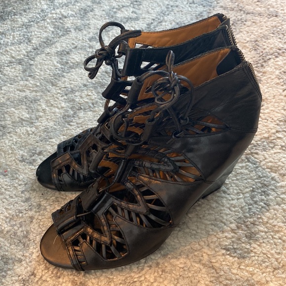 Dolce Vita Strappy Wedge Heels - Picture 6 of 9